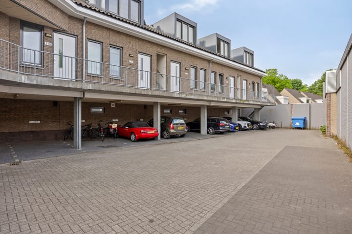 Foto 21 van Rijnstraat 2-40