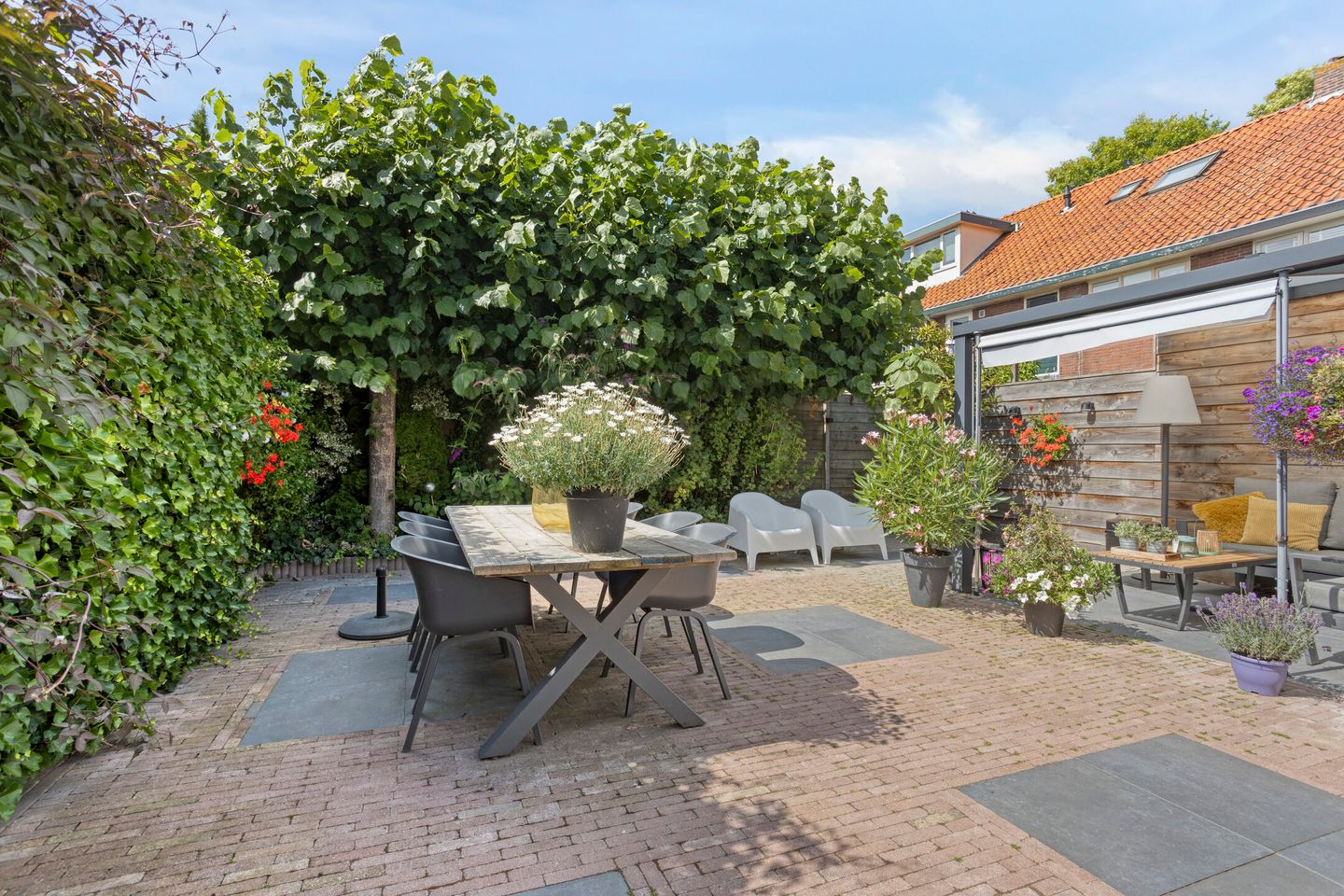 Photo 5 of van de Veldestraat 2