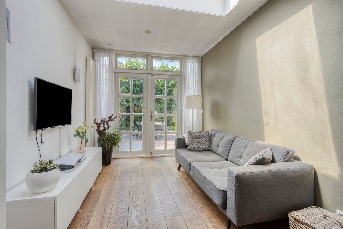 Photo 4 of van de Veldestraat 2