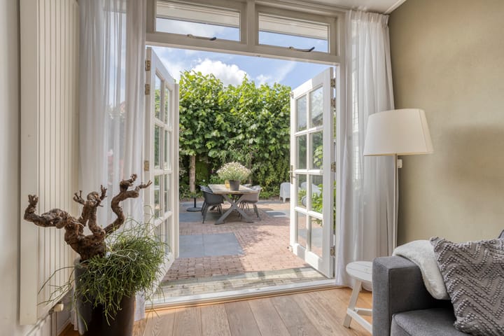 Foto 12 van van de Veldestraat 2