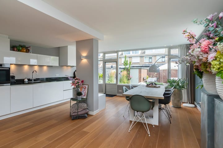 Foto 11 van Wassenaarstraat 12