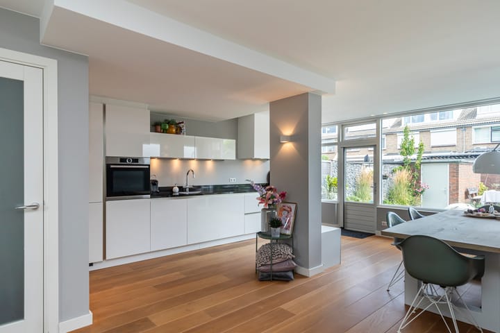 Foto 12 van Wassenaarstraat 12