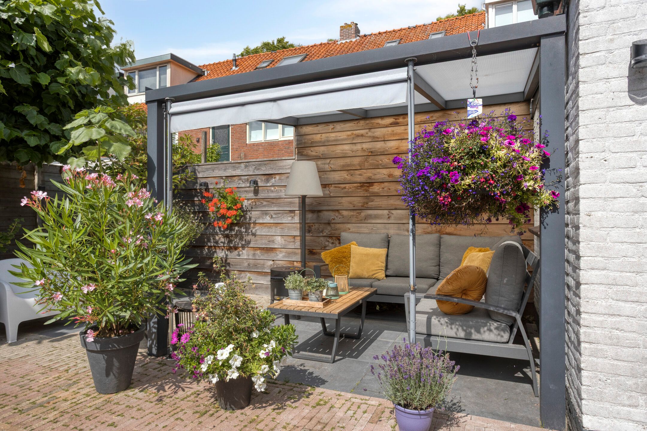 Photo 15 of van de Veldestraat 2