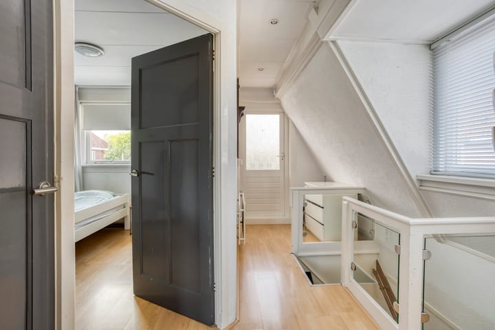 Foto 17 van van de Veldestraat 2