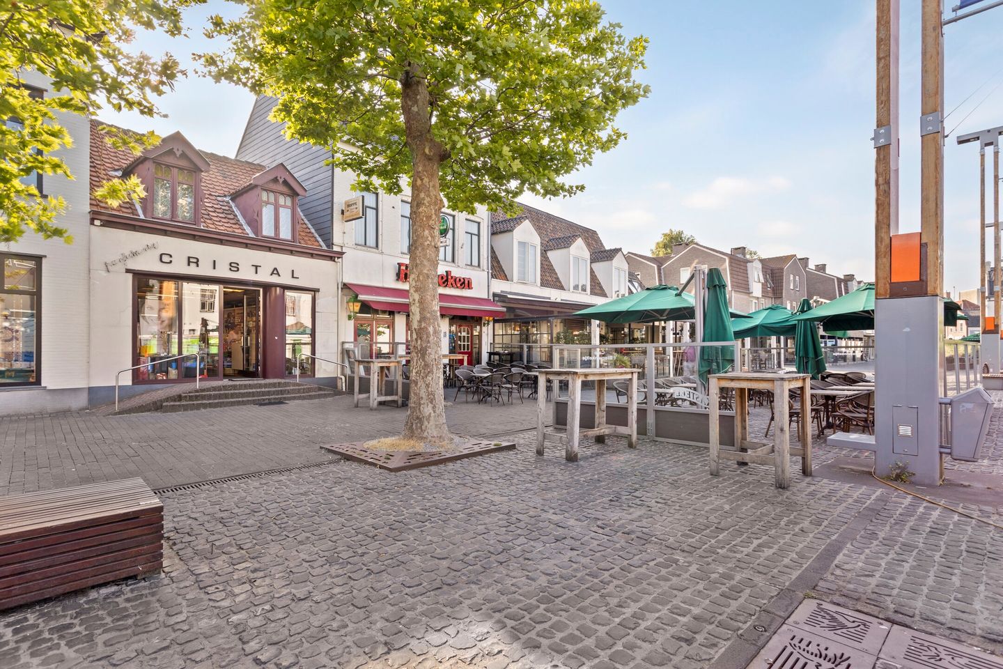 View photo 2 of Markt 17