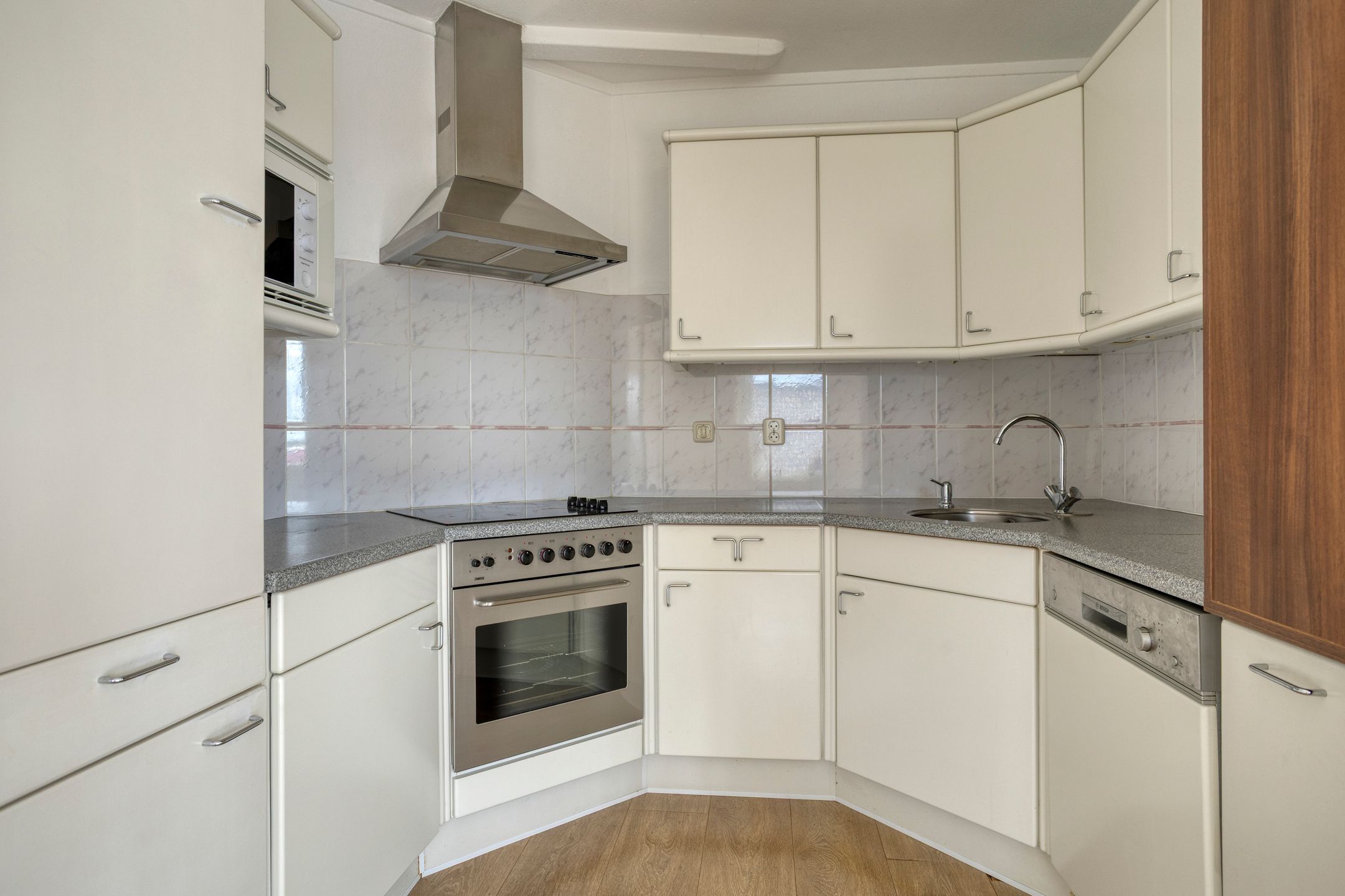 Foto 9 van Anna van Burenstraat 8-B