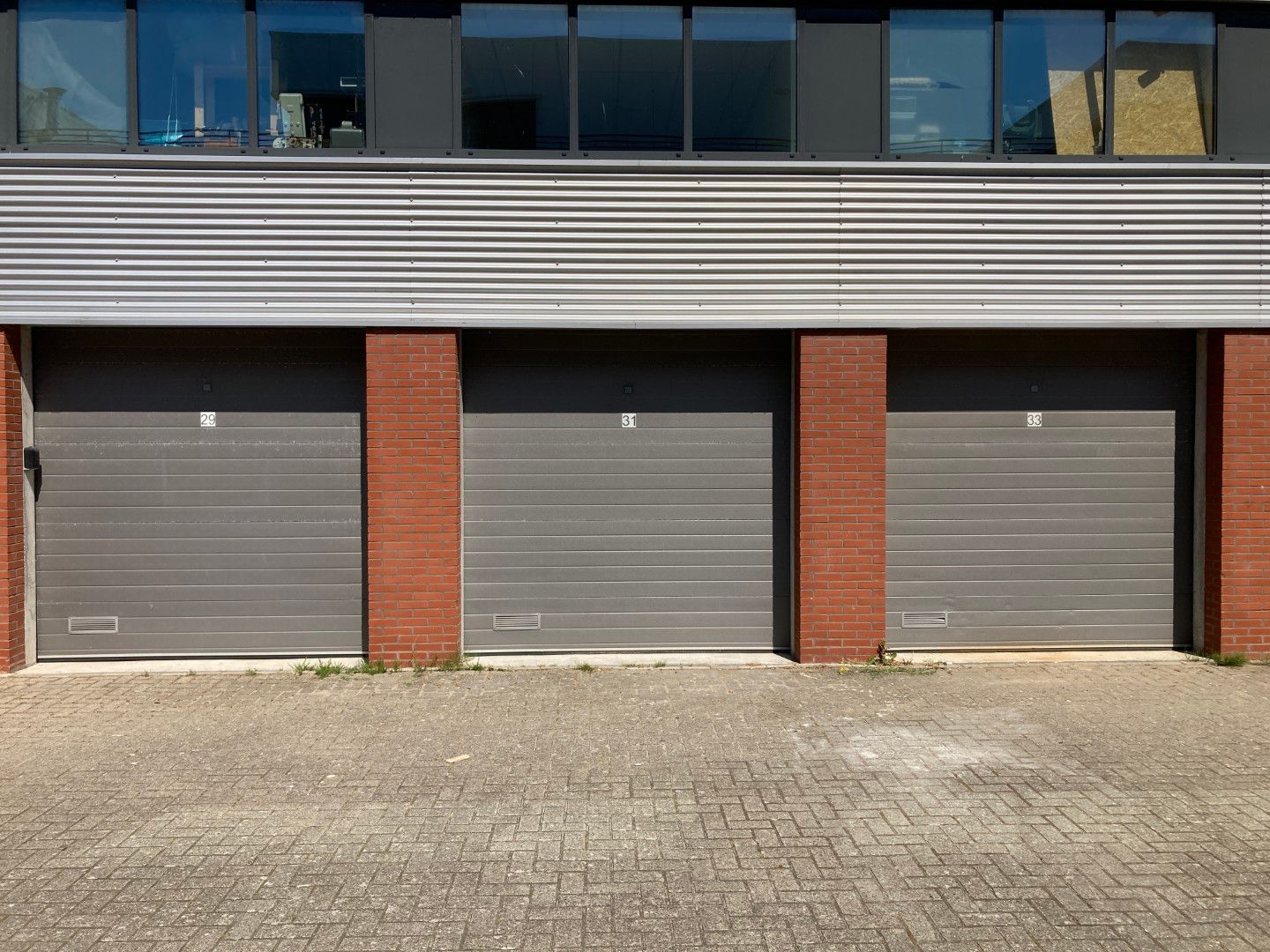 Bekijk foto 3 van Einthovenstraat 31