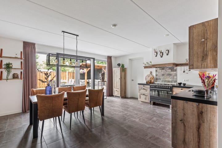 Photo 8 of Oetbrink 32