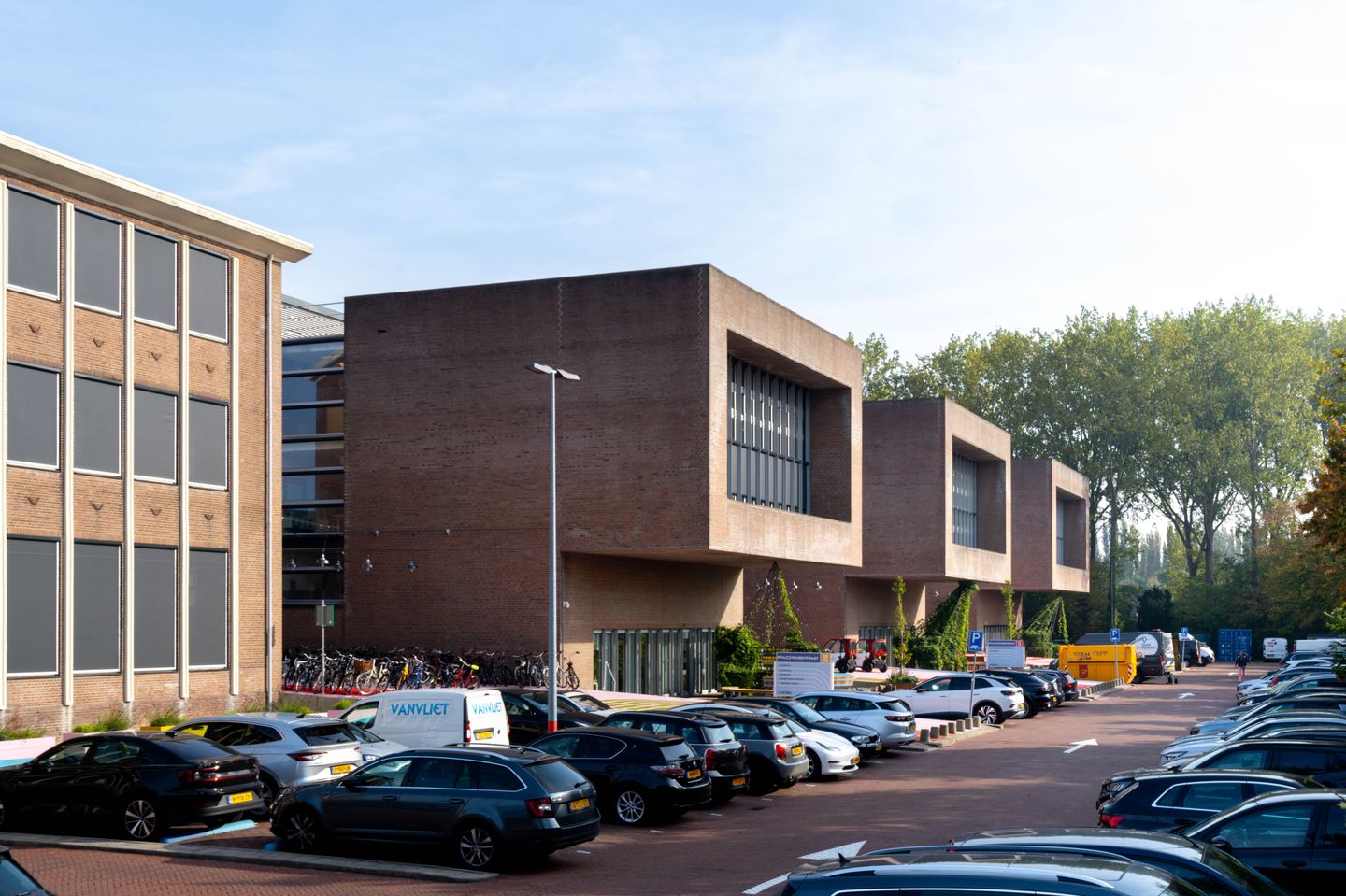 Bekijk foto 1 van Pilotenstraat 37
