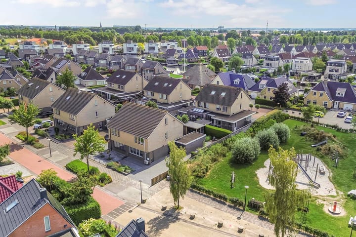 Foto 2 van Intang 12