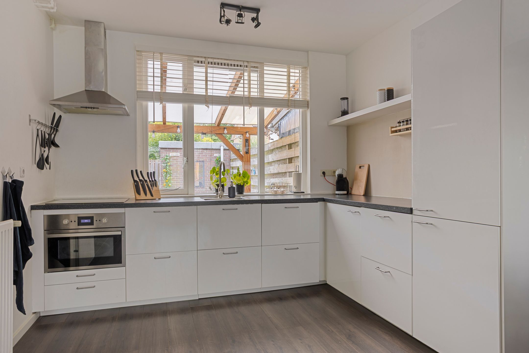 Foto 12 van Scharwoudestraat 10