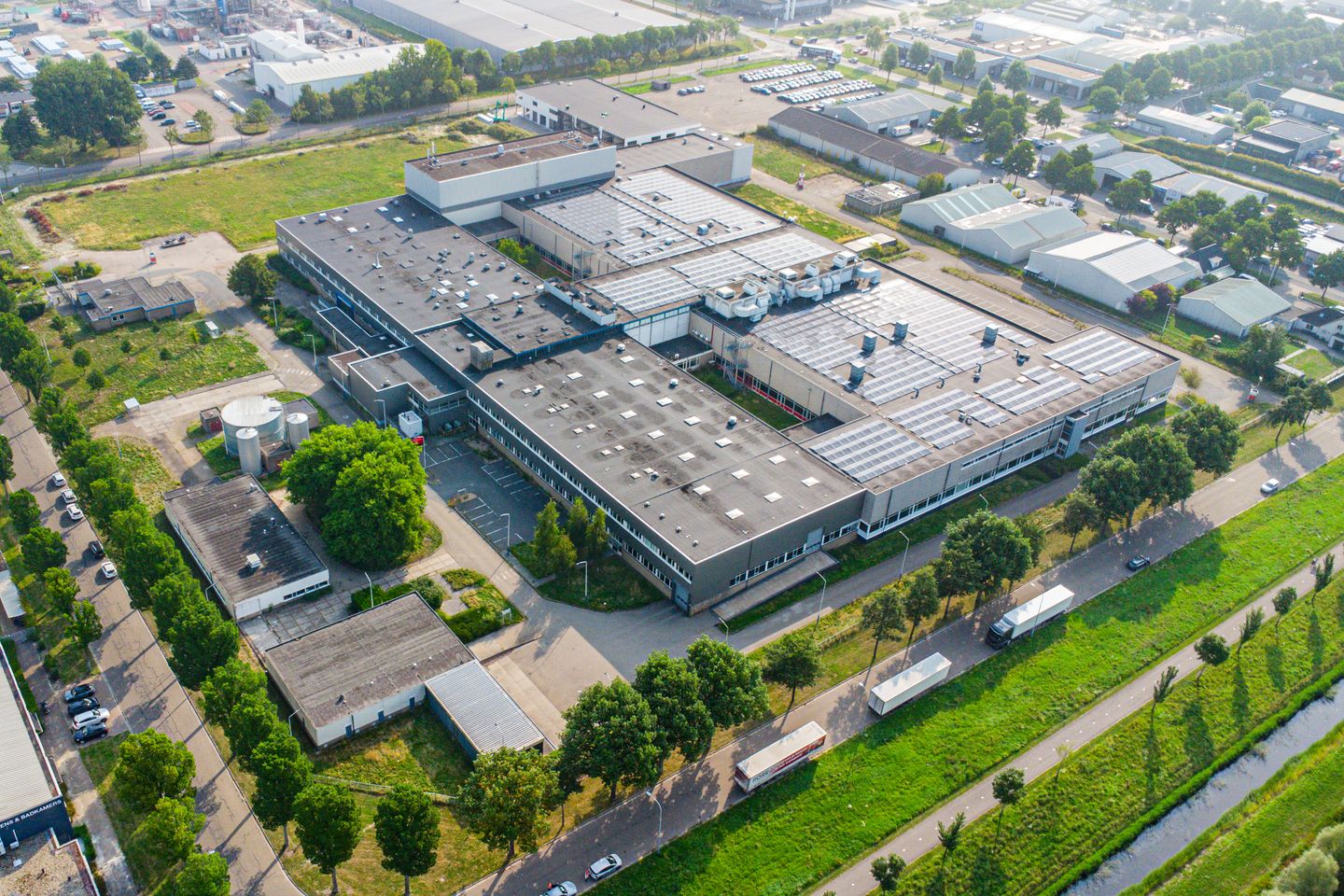 Bekijk foto 4 van Elektraweg 1