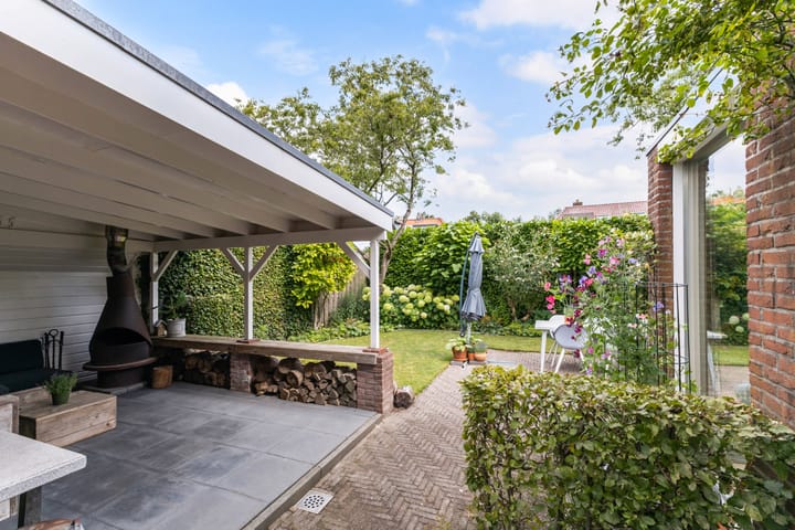 Foto 16 van Tjeerdsraklaan 1