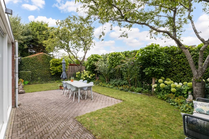 Foto 18 van Tjeerdsraklaan 1