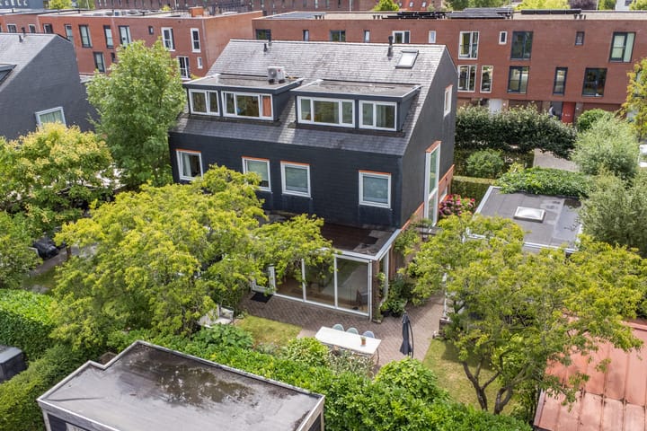 Foto 38 van Tjeerdsraklaan 1