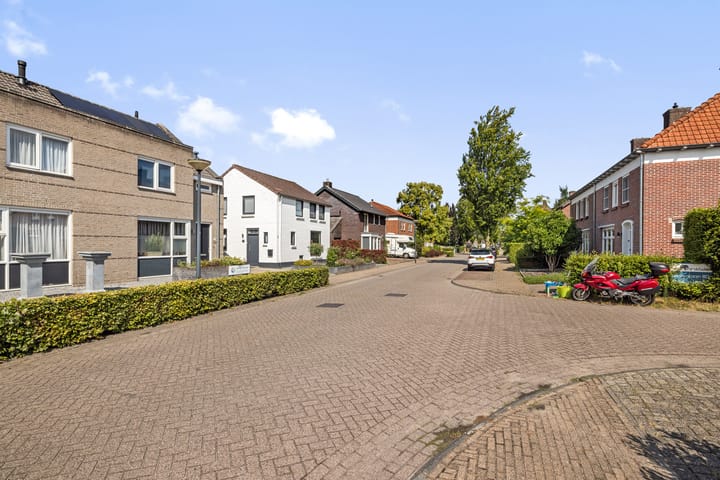 Foto 64 van Beukenlaan 8