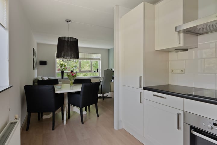 Photo 13 of Burgemeester Hendrixstraat 103