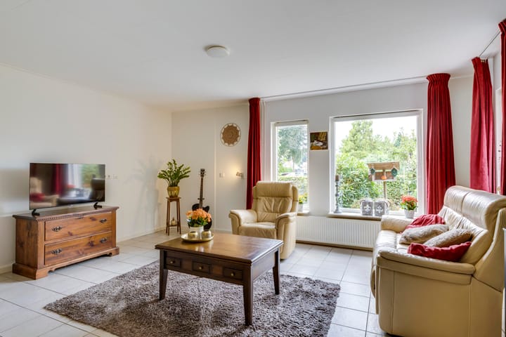 Photo 5 of Wilhelminastraat 2