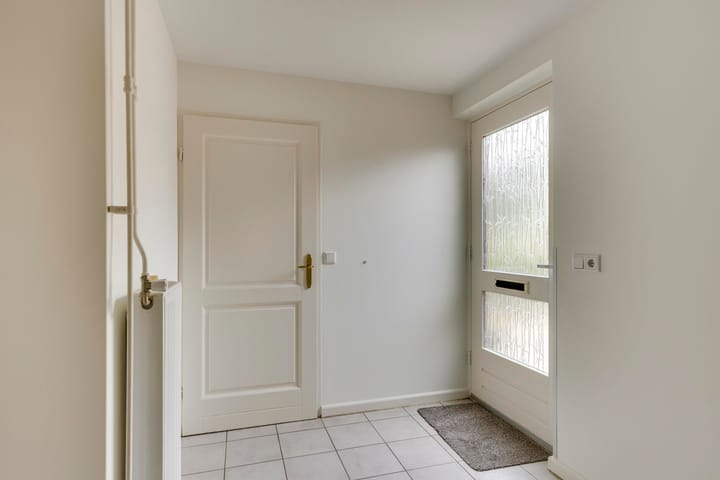 Photo 13 of Wilhelminastraat 2