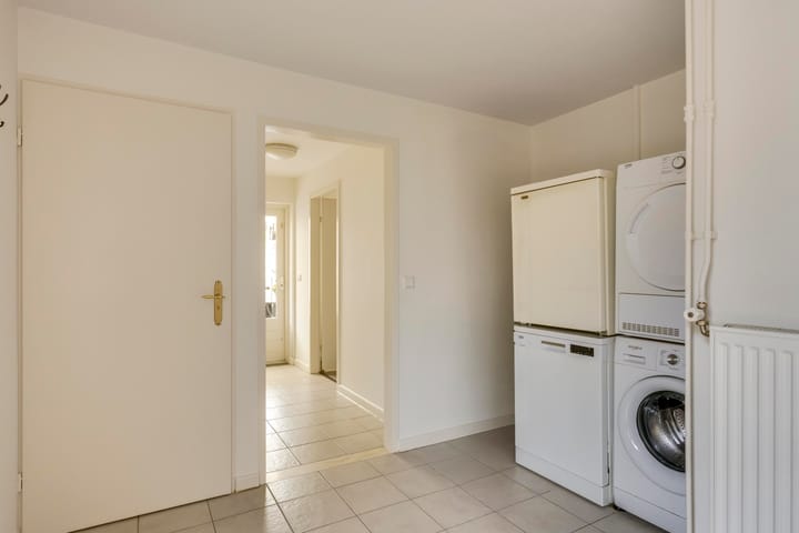 Photo 14 of Wilhelminastraat 2