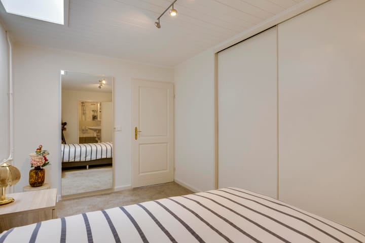 Photo 15 of Wilhelminastraat 2