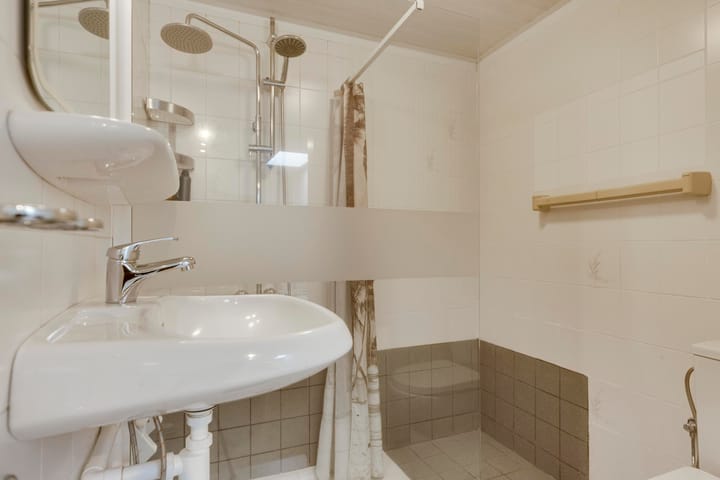 Photo 16 of Wilhelminastraat 2