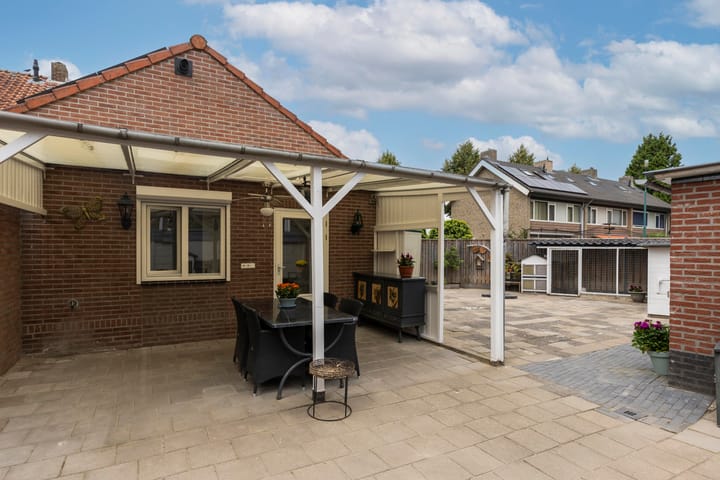 Photo 25 of Wilhelminastraat 2