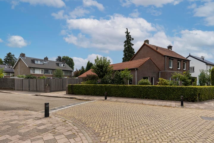 Photo 33 of Wilhelminastraat 2