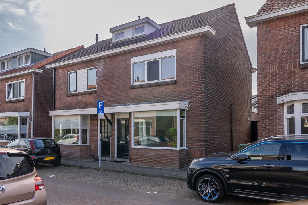 Photo 1 of Esdoornstraat 25