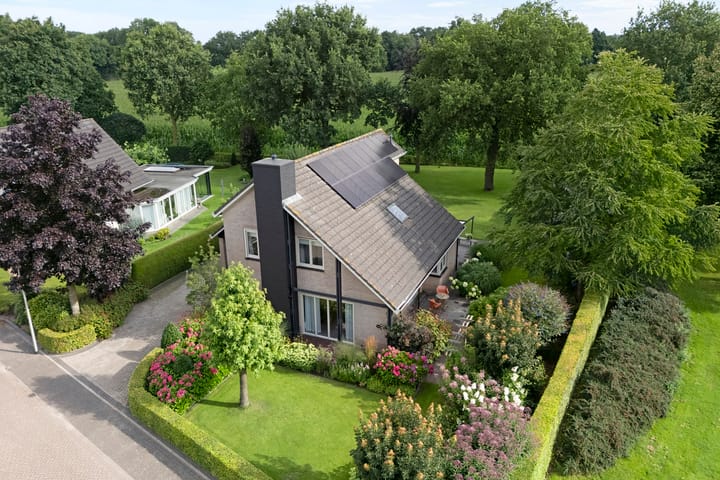 Foto 2 van Korhoen 33