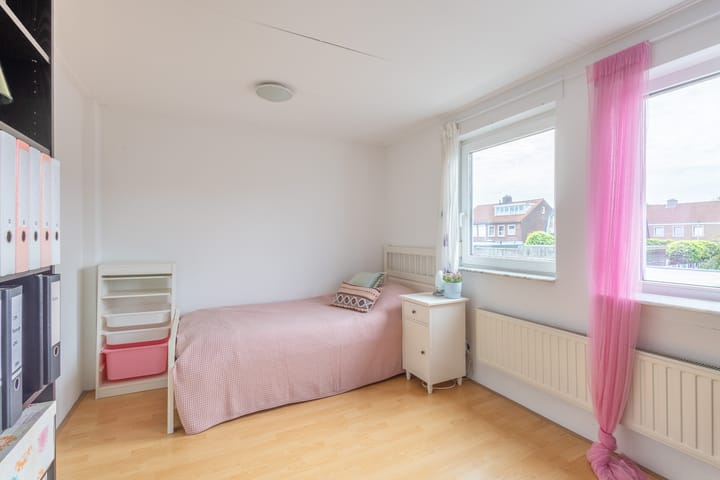 Foto 14 van Esdoornstraat 25