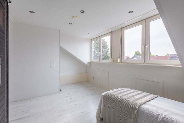 Foto 20 van Esdoornstraat 25