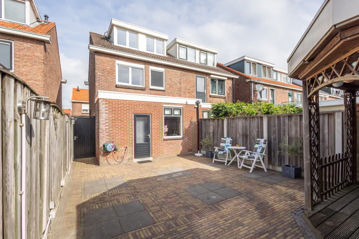 Foto 21 van Esdoornstraat 25