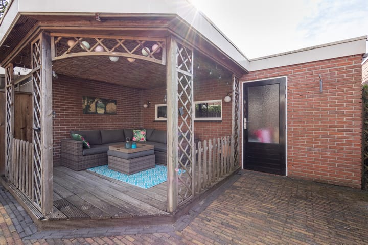 Foto 23 van Esdoornstraat 25