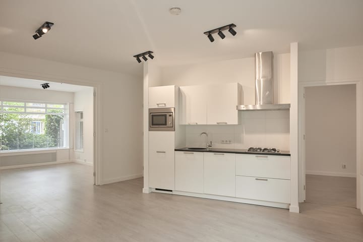 Photo 2 of Meeuwenlaan 106-C