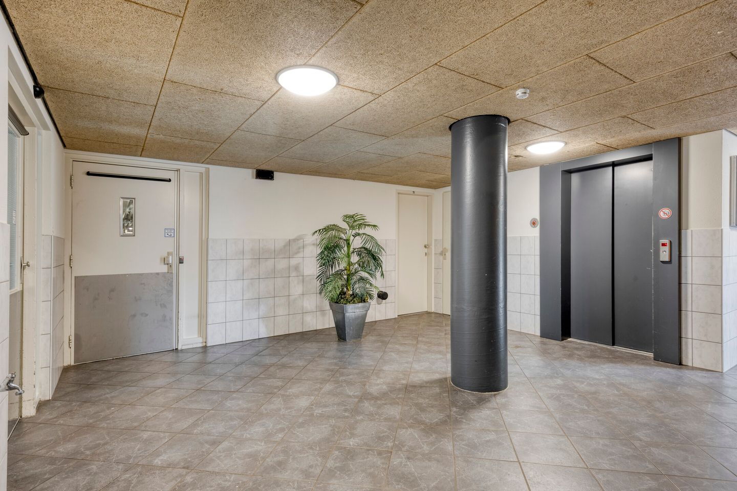 Foto 4 van Lauwerszeeweg 19