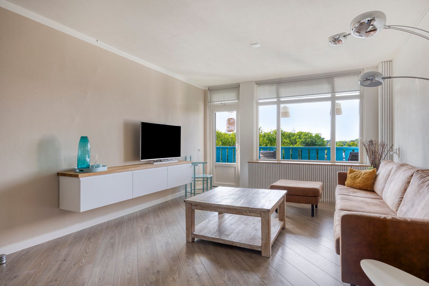 Foto 10 van Lauwerszeeweg 19