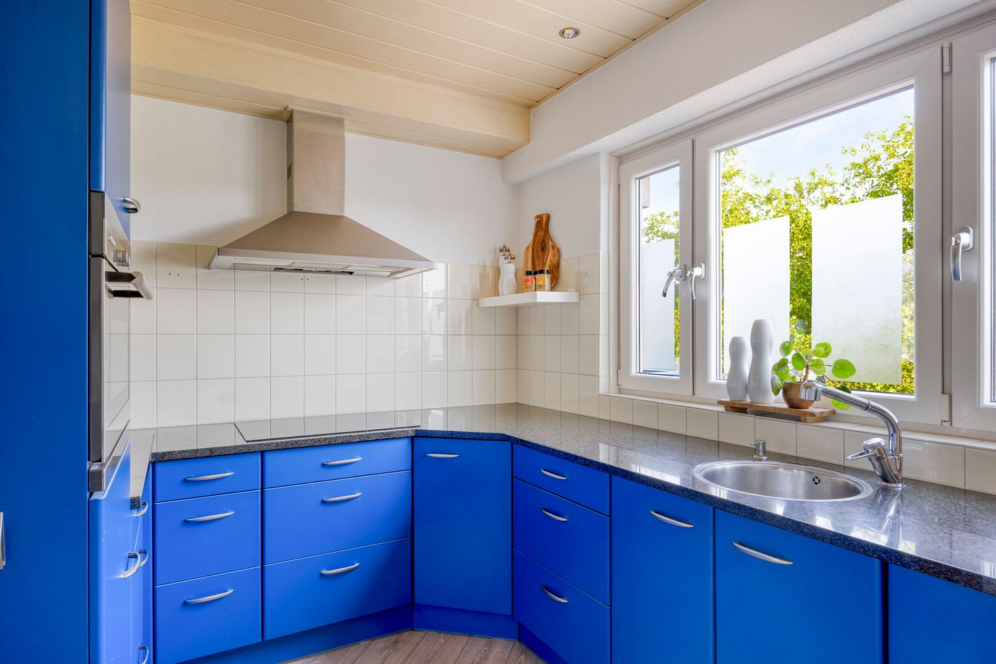 Foto 14 van Lauwerszeeweg 19