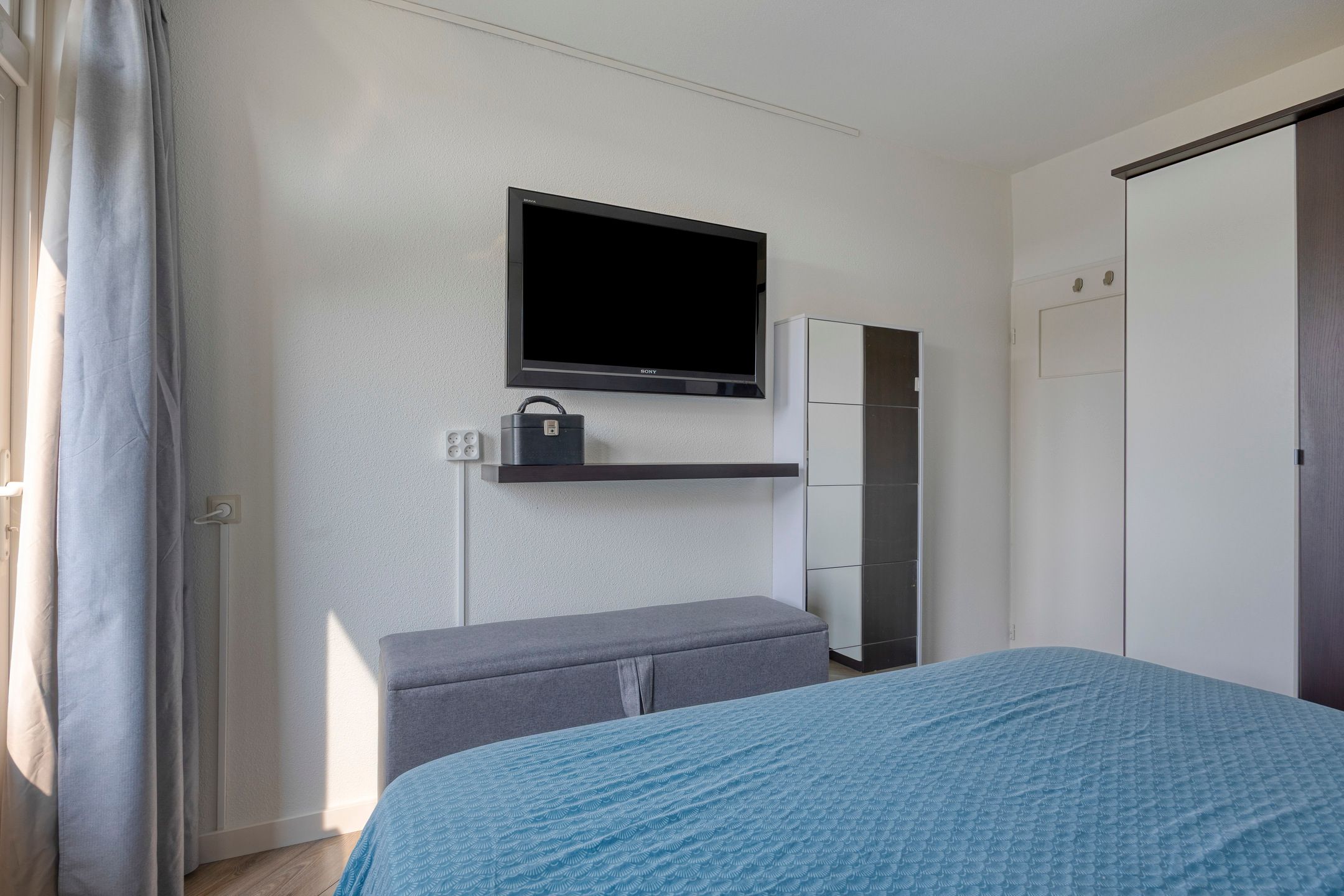 Foto 18 van Lauwerszeeweg 19