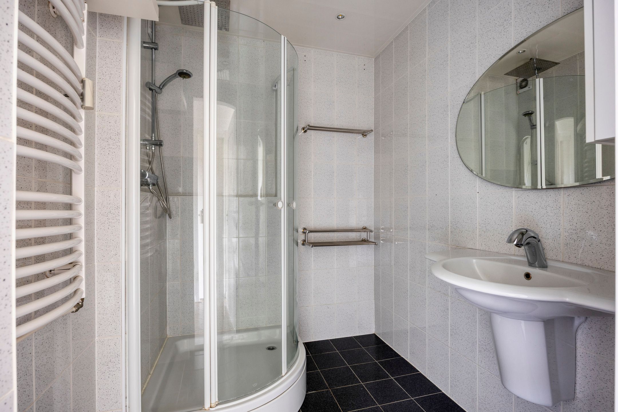 Foto 21 van Lauwerszeeweg 19