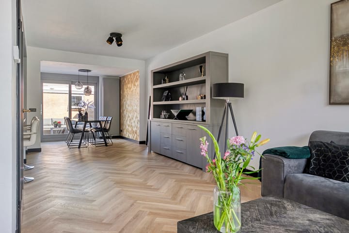 Foto 3 van Vroonenburg 5