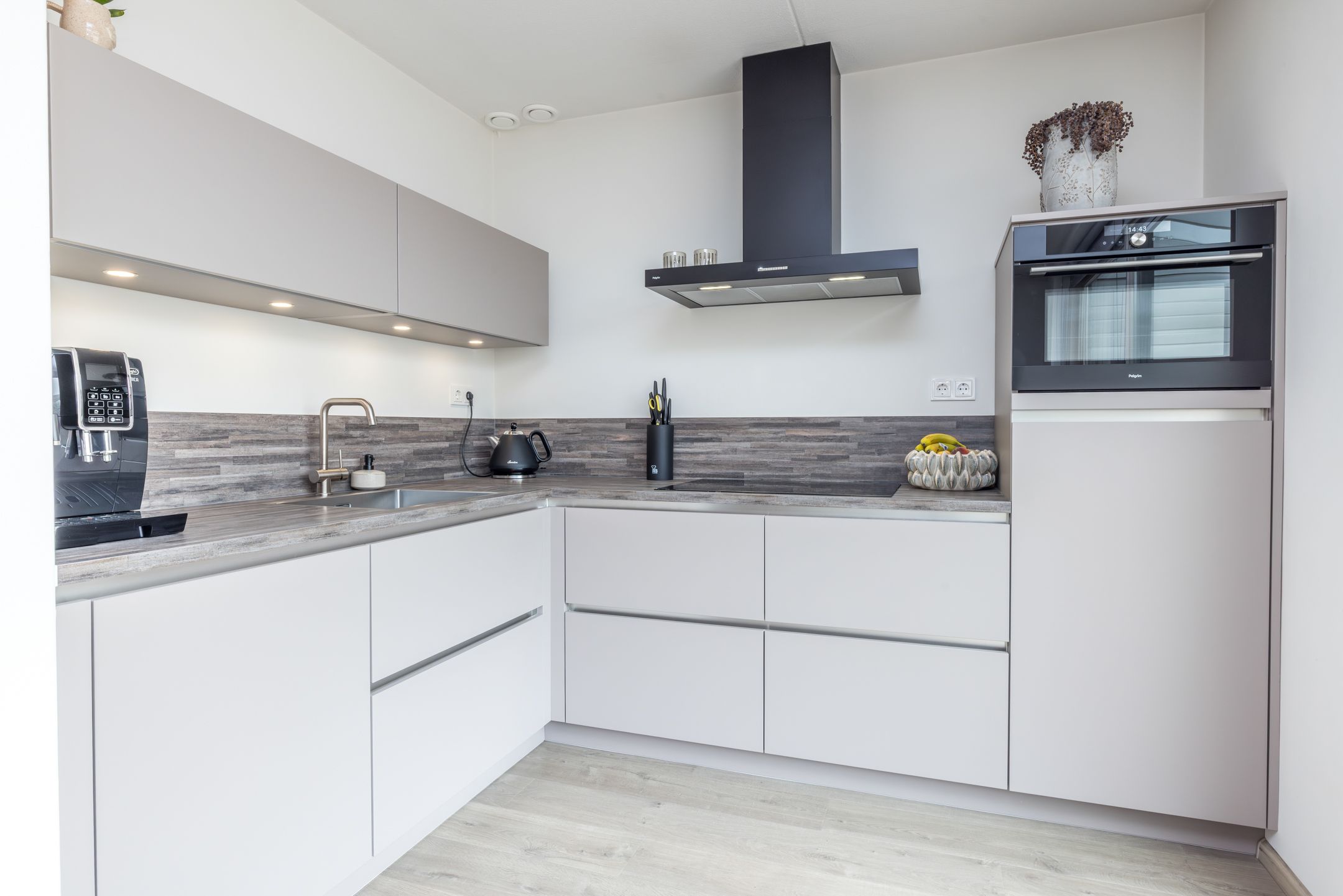 Photo 12 of Tenelenweg 147