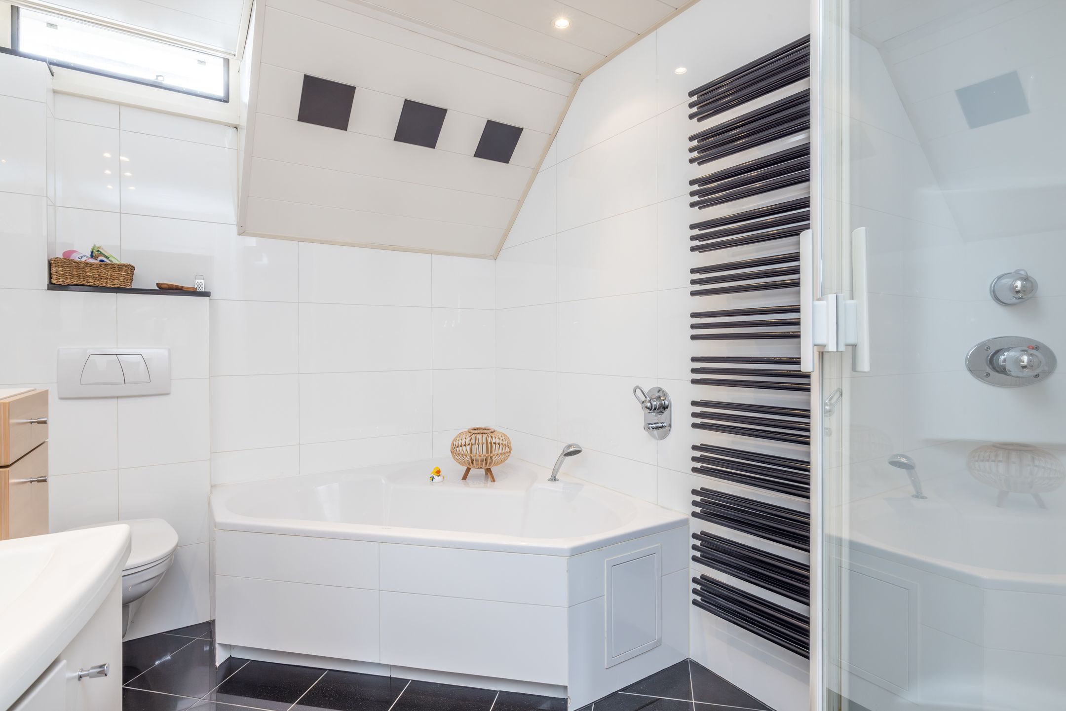 Photo 21 of Tenelenweg 147