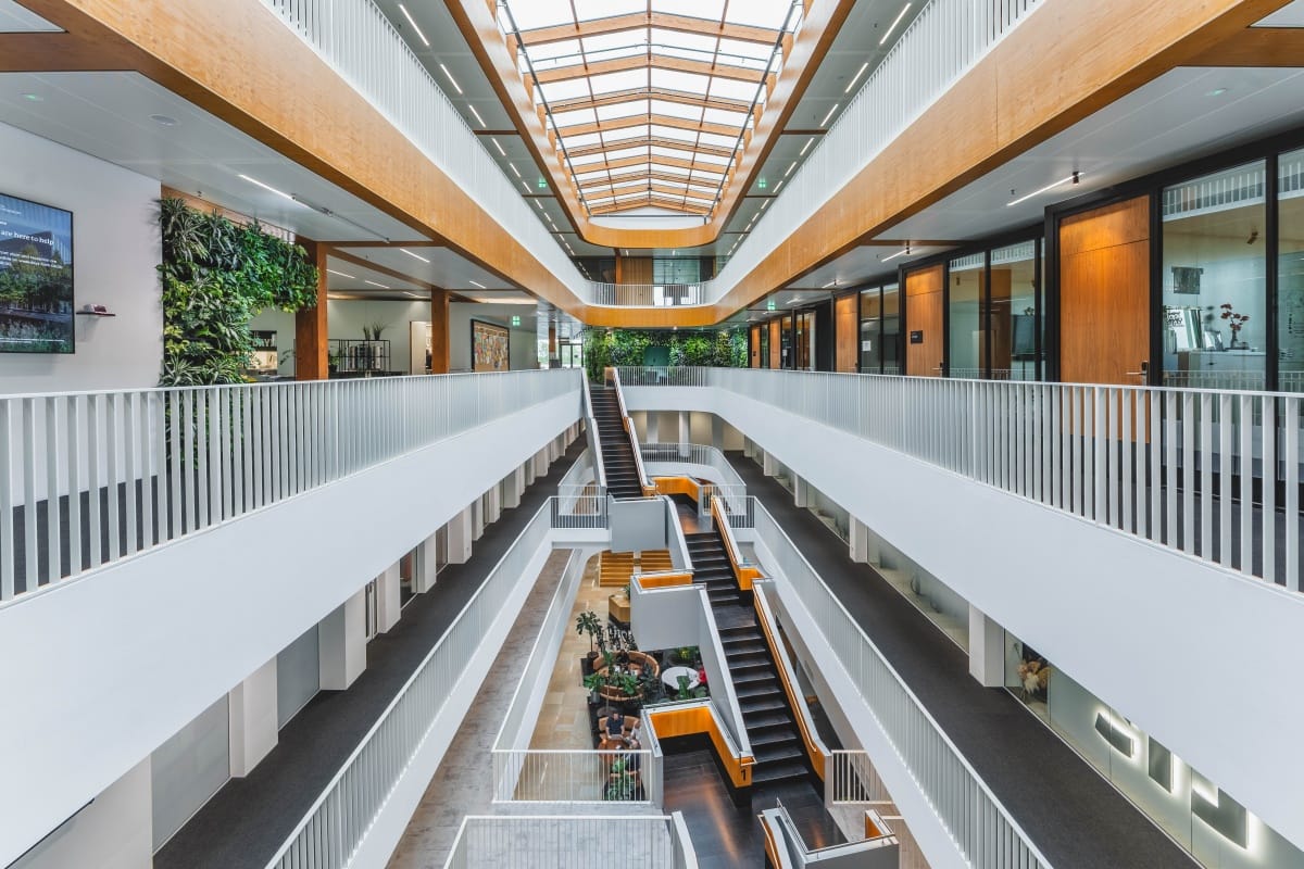 Bekijk foto 2 van Fred. Roeskestraat 115