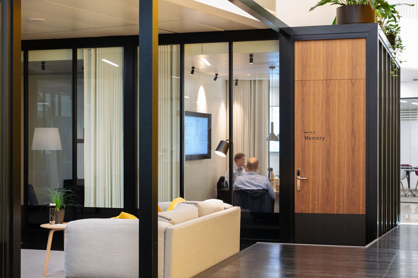 Bekijk foto 4 van Fred. Roeskestraat 115