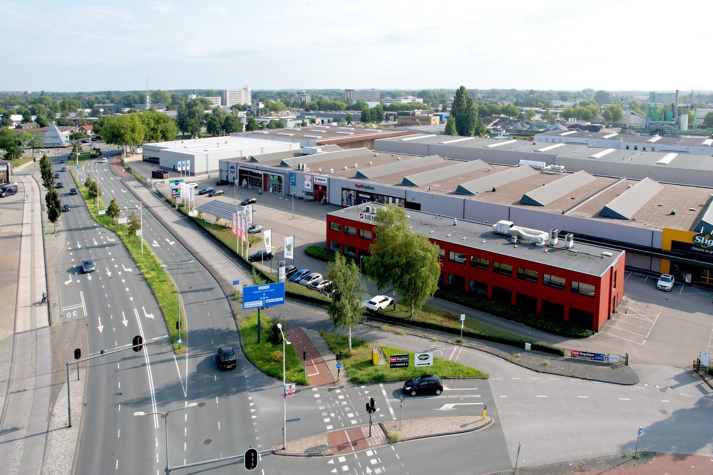 Bekijk foto 2 van Hanzeweg 20