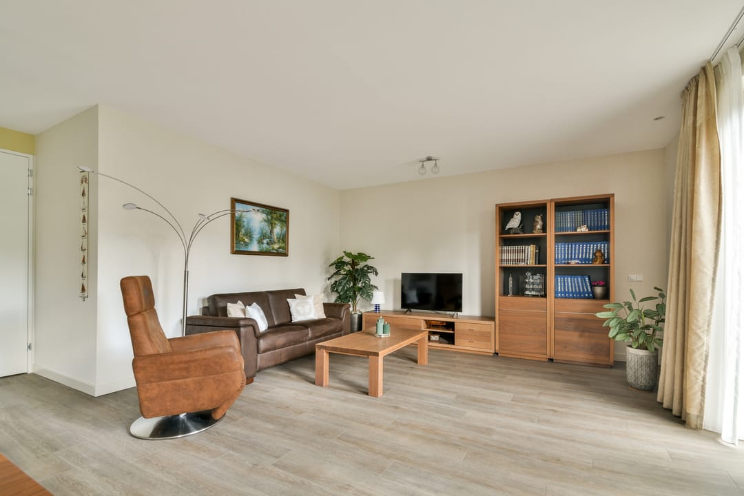 Foto 2 van Stationsweg 43