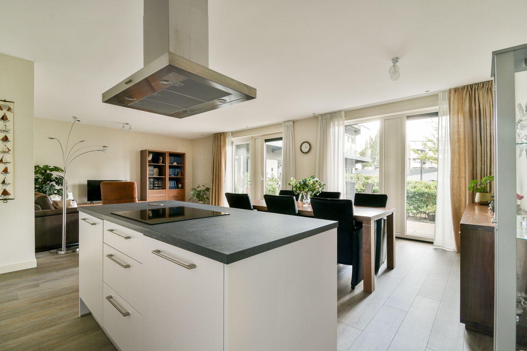 Foto 15 van Stationsweg 43