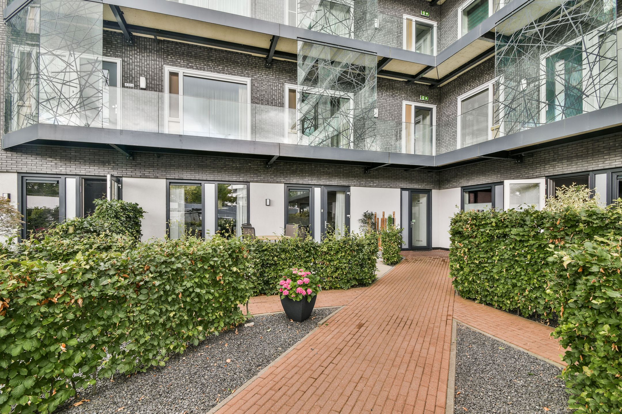 Foto 27 van Stationsweg 43