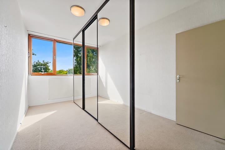 Foto 19 van Roland Holstlaan 816